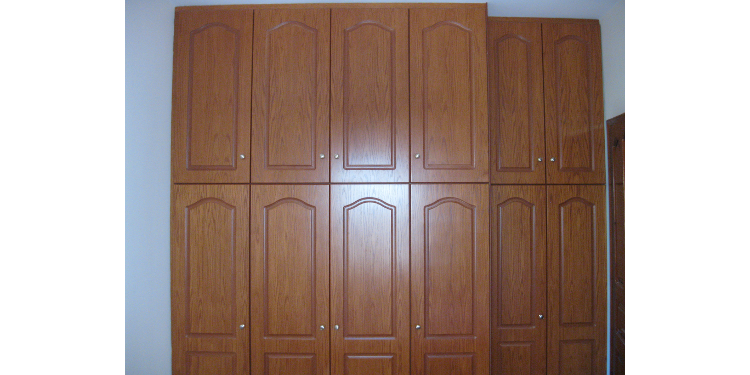 Ντουλάπα εξάφυλλη MDF